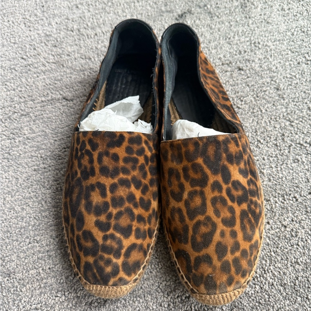 Leopard Print Slip-On Shoes